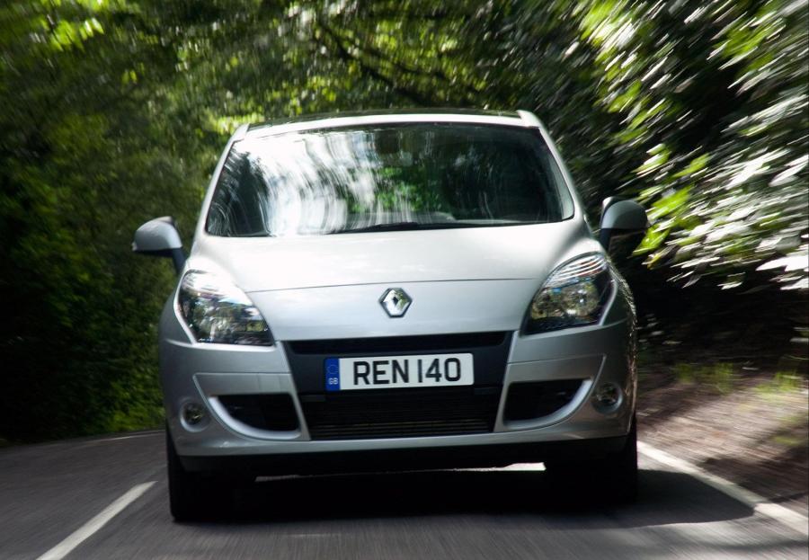  Renault Scenic 2009 года  (UK) (фото 16 из 37)